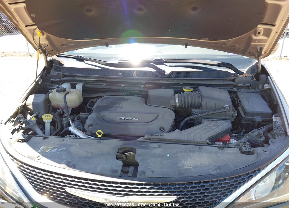 2017 CHRYSLER PACIFICA VIN: 2C4RC1BG1HR837825