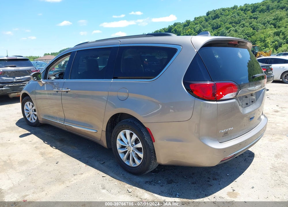 2017 CHRYSLER PACIFICA VIN: 2C4RC1BG1HR837825