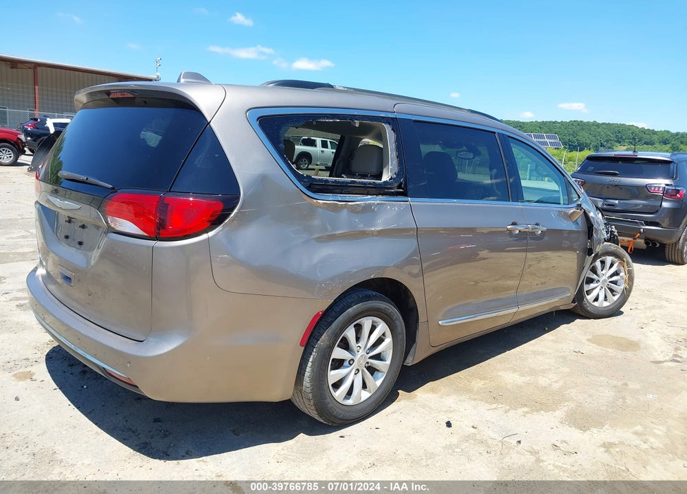 2017 CHRYSLER PACIFICA VIN: 2C4RC1BG1HR837825
