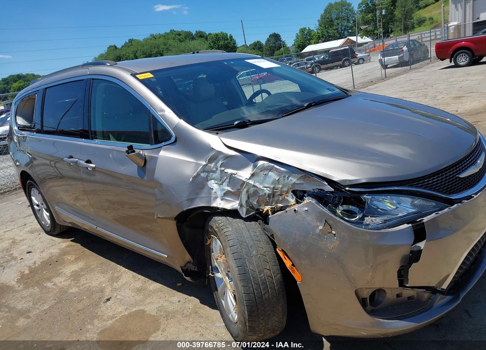 2017 CHRYSLER PACIFICA VIN: 2C4RC1BG1HR837825