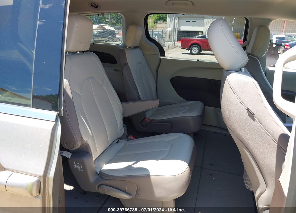 2017 CHRYSLER PACIFICA VIN: 2C4RC1BG1HR837825