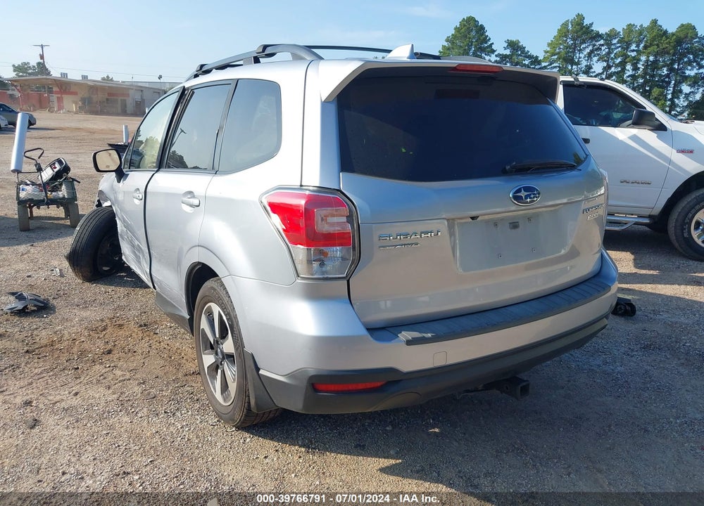 2017 SUBARU FORESTER PREMIUM VIN: JF2SJAEC6HH473480