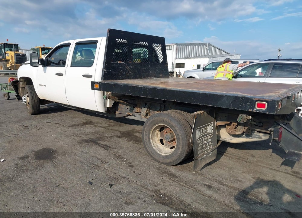 2011 CHEVROLET SILVERADO 3500HD CHASSIS WORK TRUCK VIN: 1GB4KZCLXBF126344