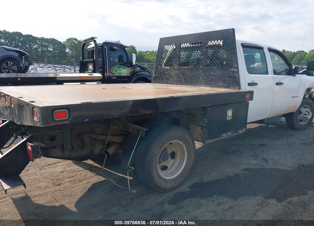 2011 CHEVROLET SILVERADO 3500HD CHASSIS WORK TRUCK VIN: 1GB4KZCLXBF126344