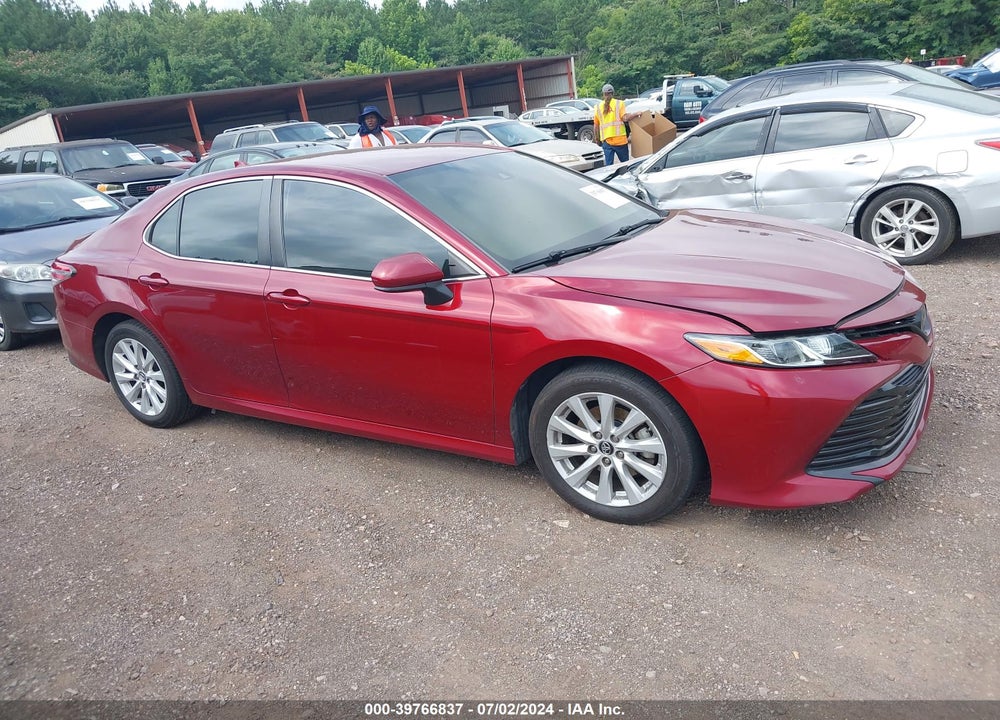 2019 TOYOTA CAMRY LE VIN: 4T1B11HK2KU699110