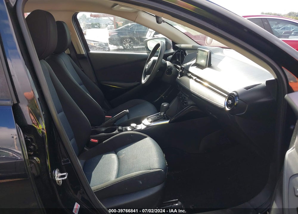 2017 TOYOTA YARIS IA VIN: 3MYDLBYV4HY153651