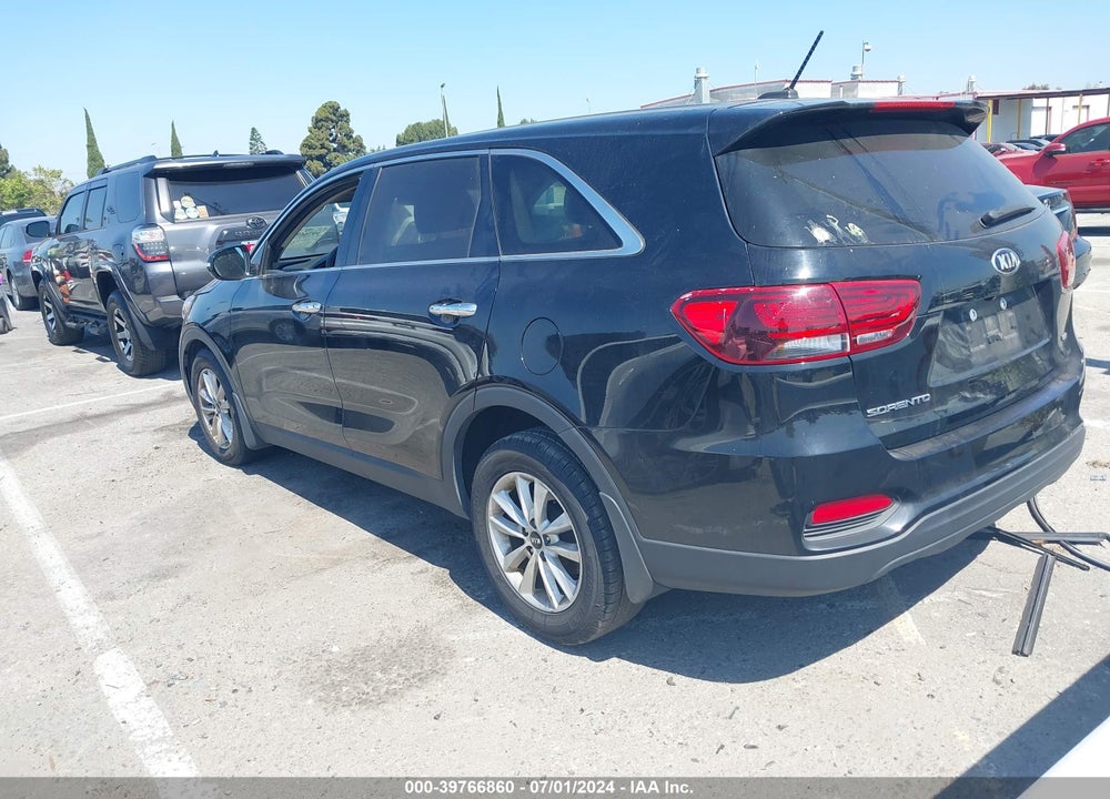 2019 KIA SORENTO 2.4L LX VIN: 5XYPG4A30KG575657