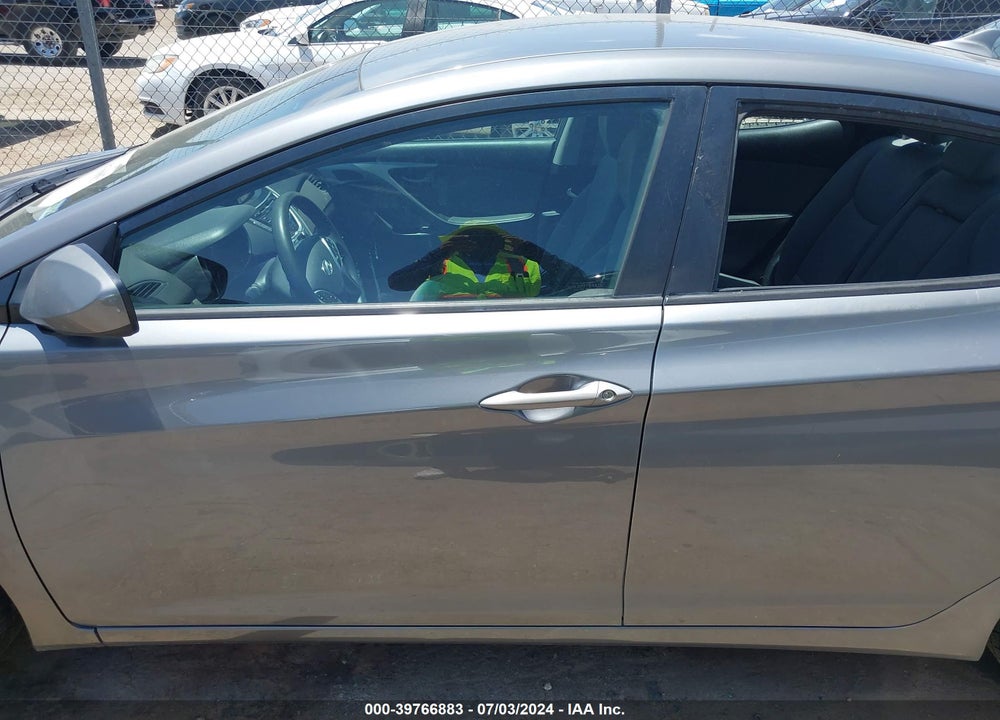 2012 HYUNDAI ELANTRA GLS VIN: 5NPDH4AE7CH073031