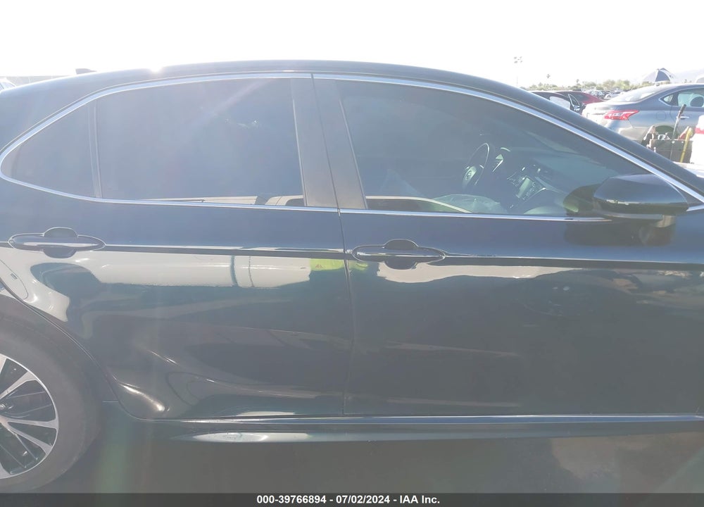2019 TOYOTA CAMRY SE VIN: 4T1B11HK2KU736429