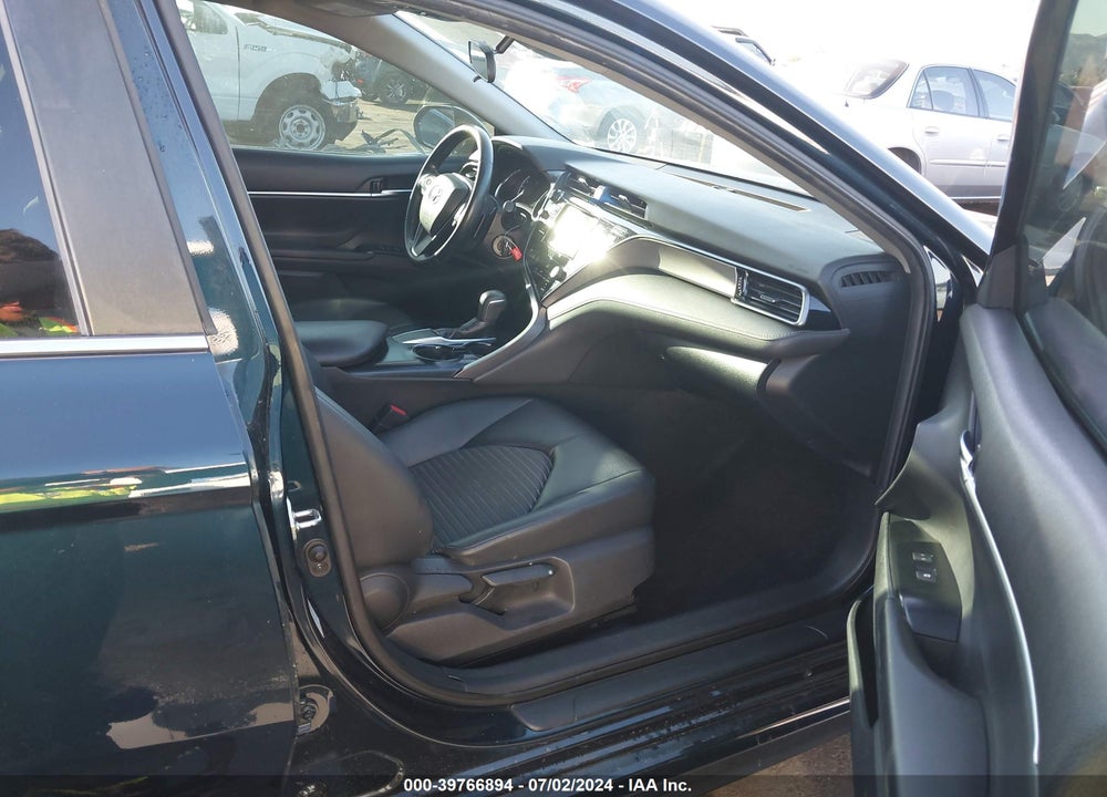 2019 TOYOTA CAMRY SE VIN: 4T1B11HK2KU736429