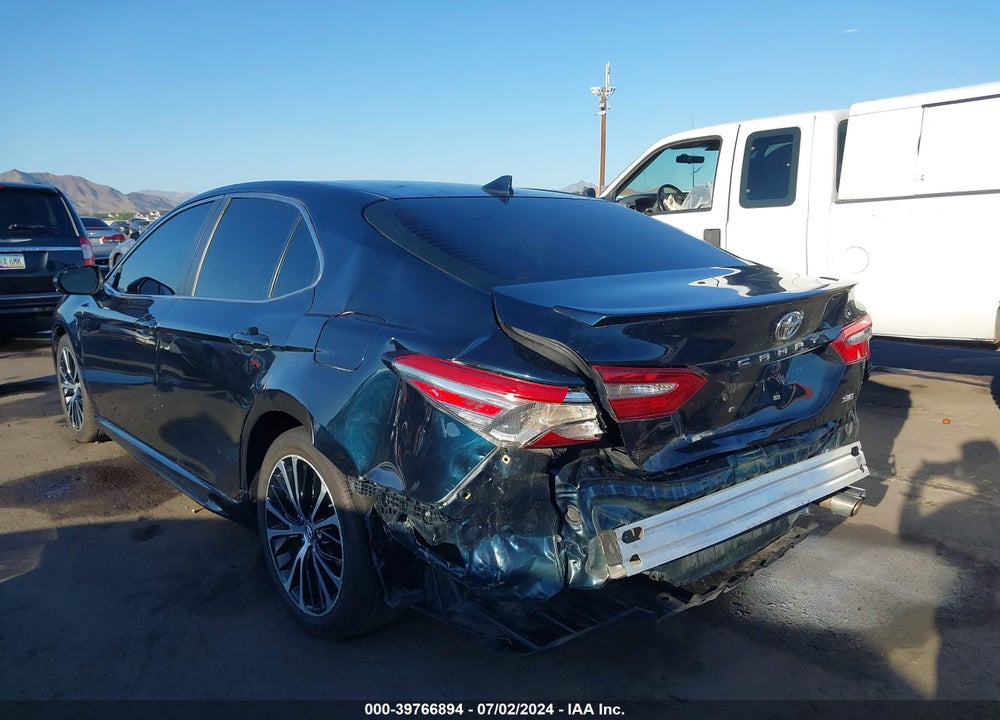 2019 TOYOTA CAMRY SE VIN: 4T1B11HK2KU736429