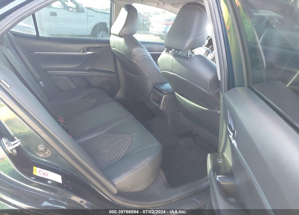 2019 TOYOTA CAMRY SE VIN: 4T1B11HK2KU736429