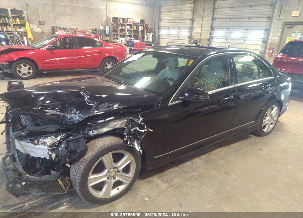 2010 MERCEDES-BENZ C-CLASS C 300 SPORT/LUXURY 4MATIC VIN: WDDGF8BBXAF475900