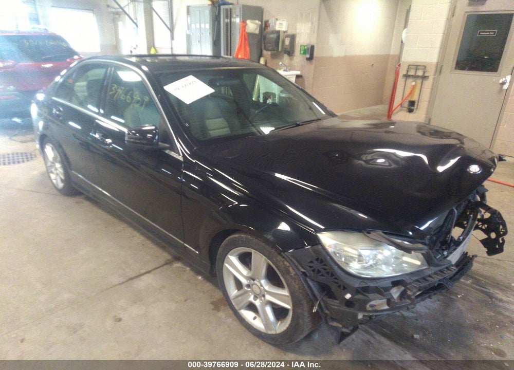 2010 MERCEDES-BENZ C-CLASS C 300 SPORT/LUXURY 4MATIC VIN: WDDGF8BBXAF475900