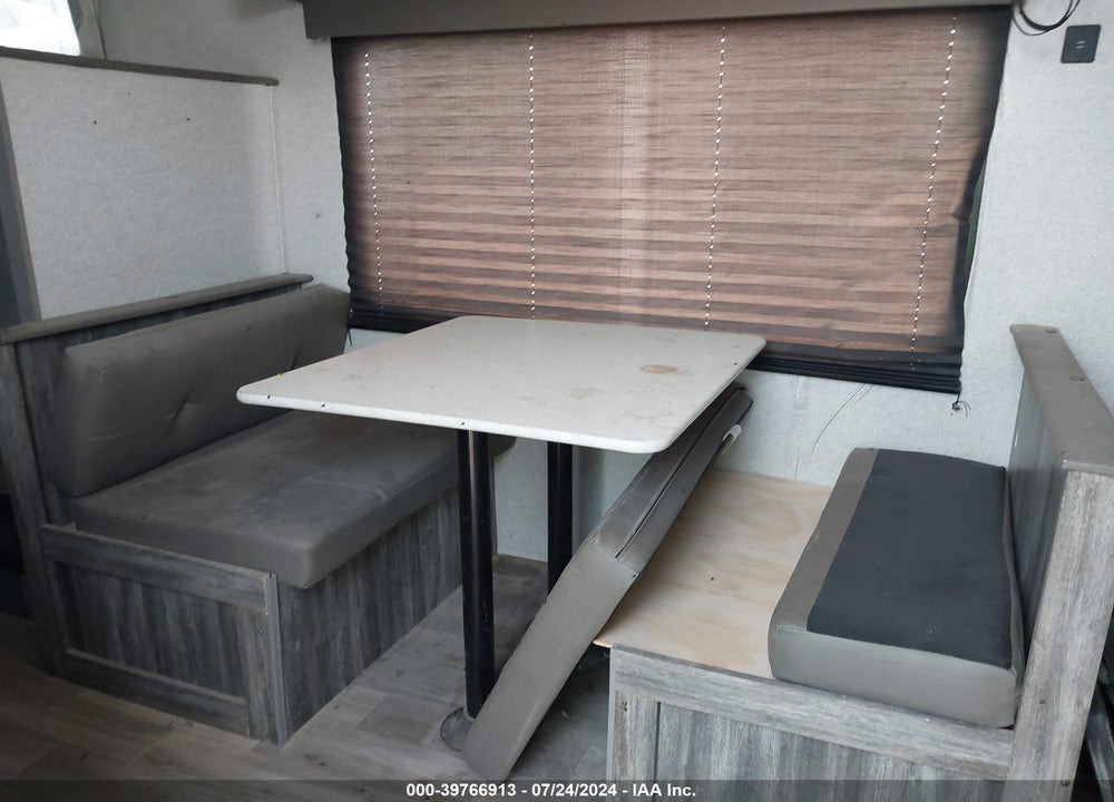 2020 WILDWOOD LE M-177BH FSX VIN: 4X4TWDT12LY093546