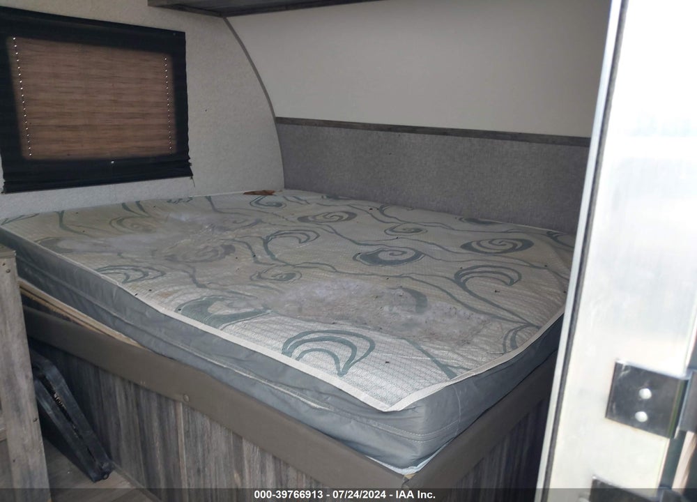 2020 WILDWOOD LE M-177BH FSX VIN: 4X4TWDT12LY093546