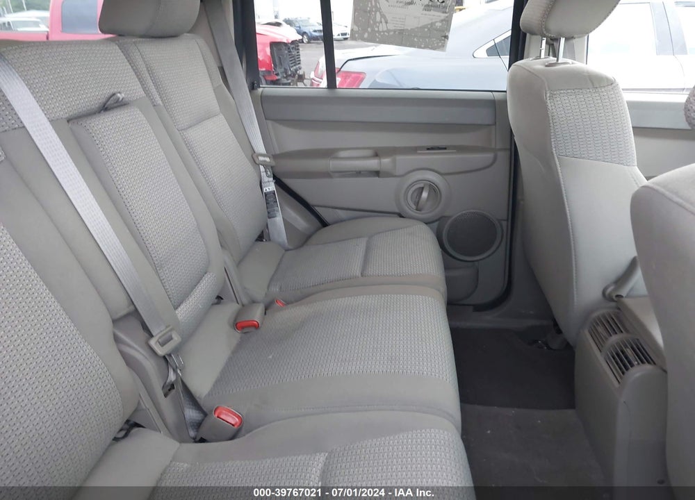 2006 JEEP COMMANDER VIN: 1J8HG48KX6C188148