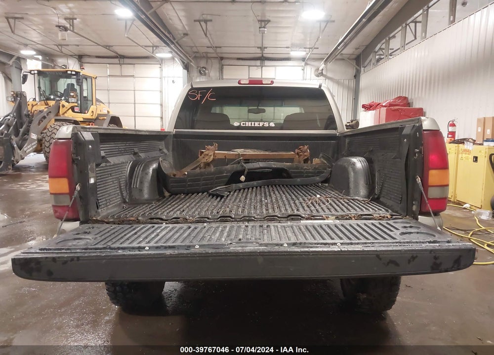 2000 CHEVROLET SILVERADO 1500 VIN: 2GCEK19T0Y1257615