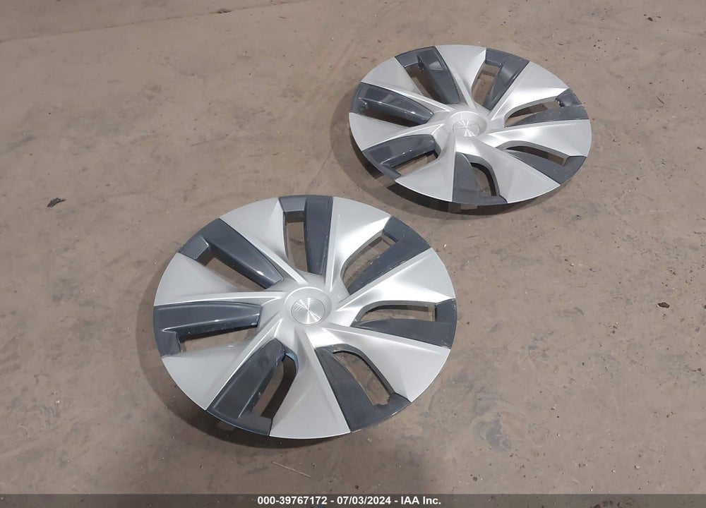 2020 TESLA MODEL Y LONG RANGE DUAL MOTOR ALL-WHEEL DRIVE VIN: 5YJYGDEE7LF011884