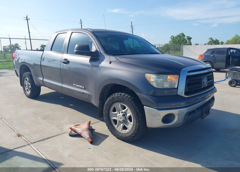 2011 TOYOTA TUNDRA GRADE 4.6L V8 VIN: 5TFUM5F11BX024420