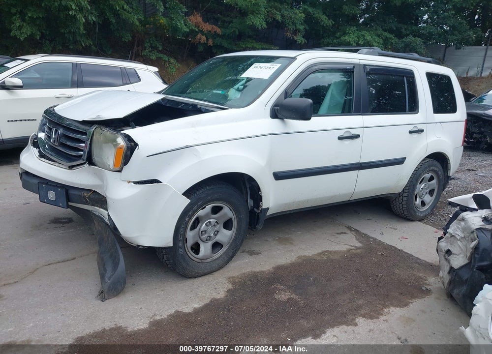 2015 HONDA PILOT LX VIN: 5FNYF4H21FB008133