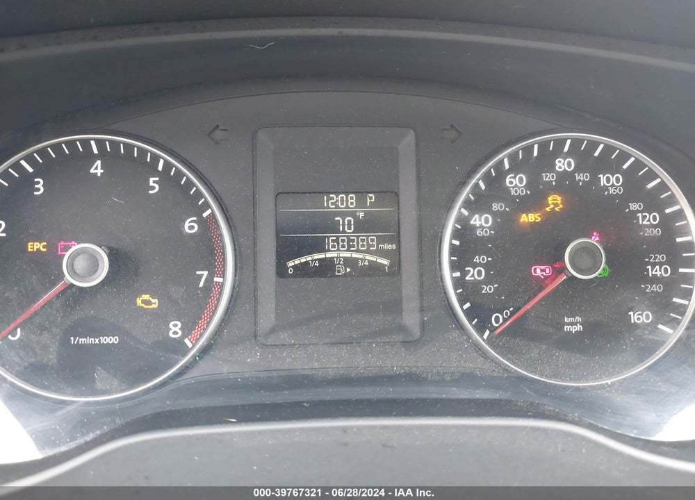 2013 VOLKSWAGEN JETTA 2.5L SE VIN: 3VWDP7AJ5DM377386