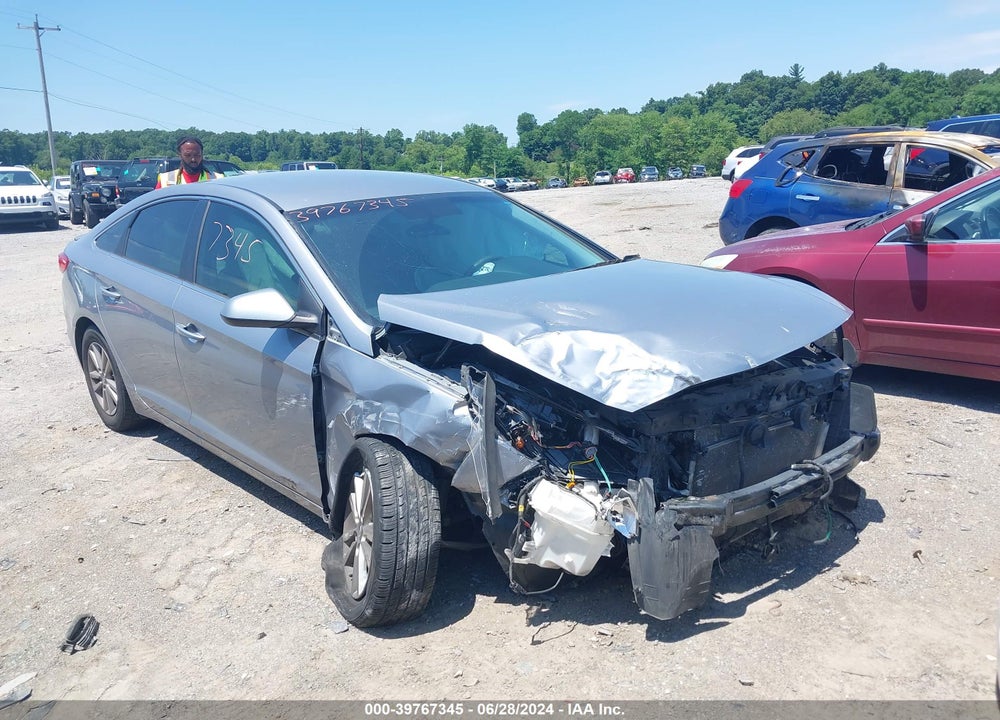 2016 HYUNDAI SONATA SE VIN: 5NPE24AF8GH345588