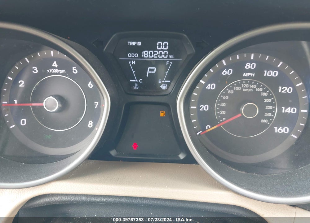 2013 HYUNDAI ELANTRA VIN: 5NPDH4AE4DH290232