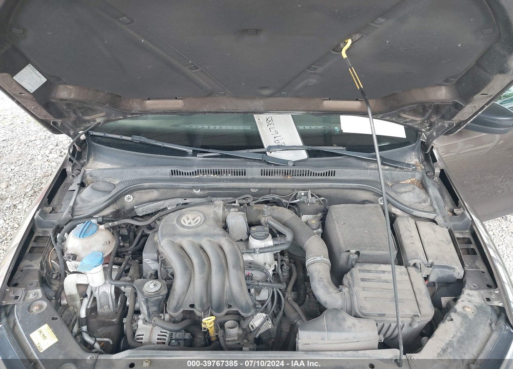 2015 VOLKSWAGEN JETTA VIN: 3VW2K7AJ3FM265324