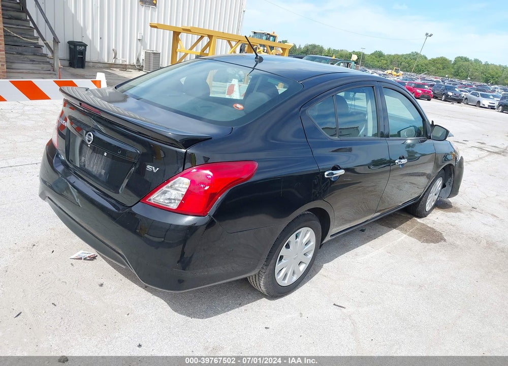 2018 NISSAN VERSA 1.6 SV VIN: 3N1CN7AP0JL880028