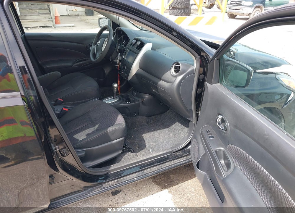 2018 NISSAN VERSA 1.6 SV VIN: 3N1CN7AP0JL880028