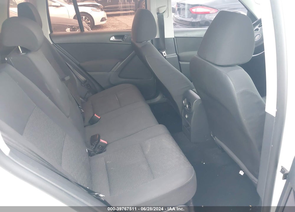 2013 VOLKSWAGEN TIGUAN S VIN: WVGAV7AX1DW504761
