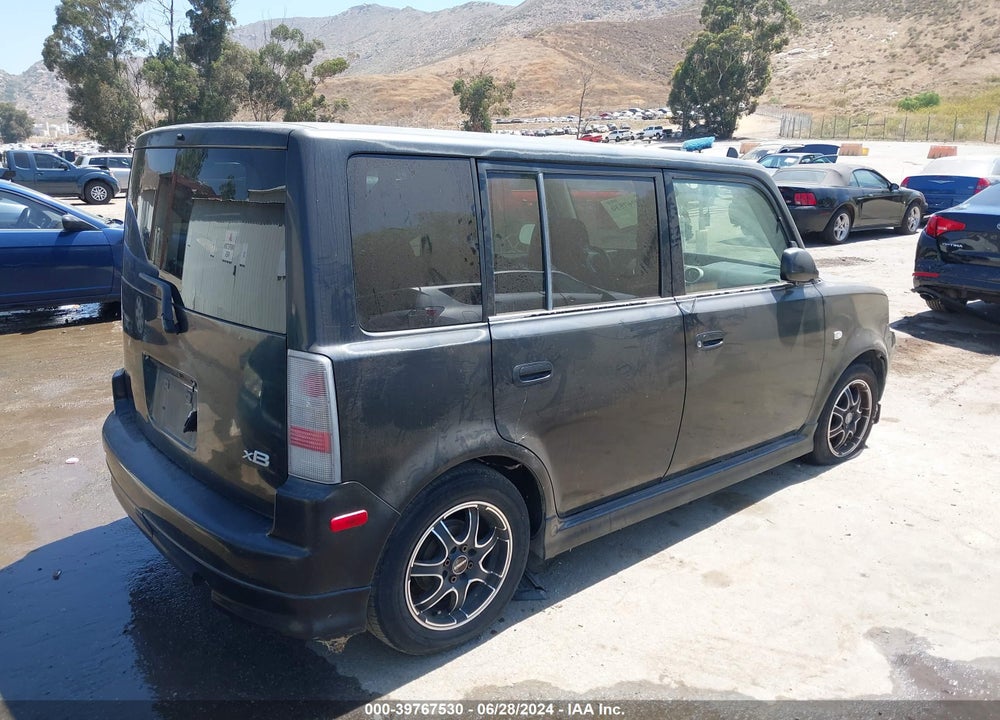 2005 SCION XB VIN: JTLKT324754003659