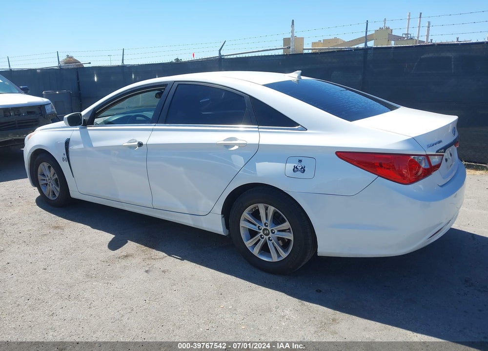 2013 HYUNDAI SONATA GLS VIN: 5NPEB4AC5DH747554