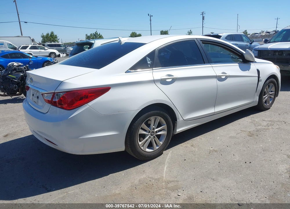 2013 HYUNDAI SONATA GLS VIN: 5NPEB4AC5DH747554