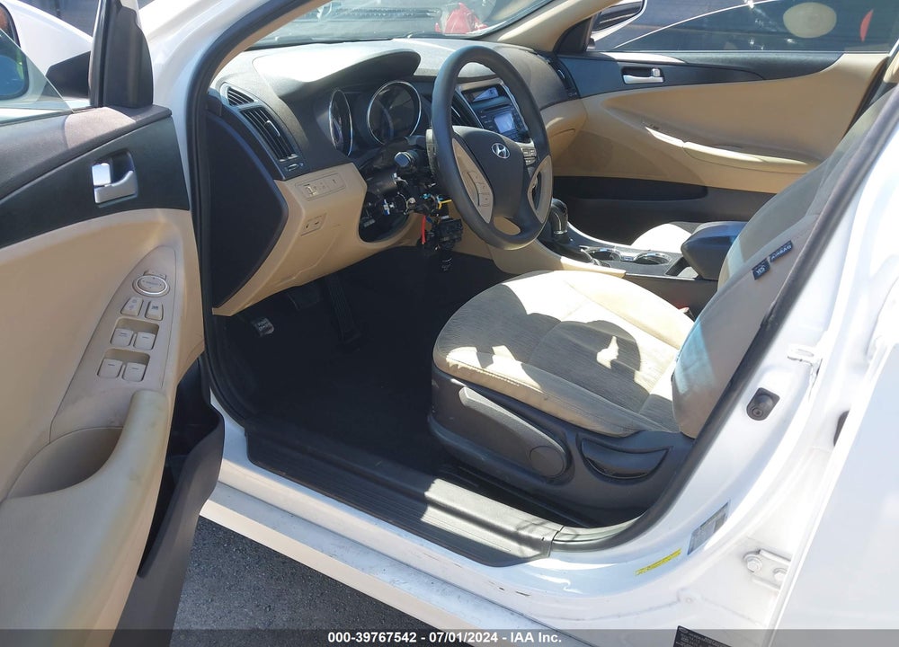 2013 HYUNDAI SONATA GLS VIN: 5NPEB4AC5DH747554