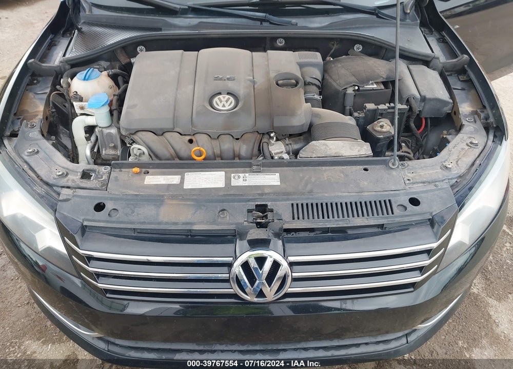 2013 VOLKSWAGEN PASSAT 2.5L SE VIN: 1VWBP7A33DC063147