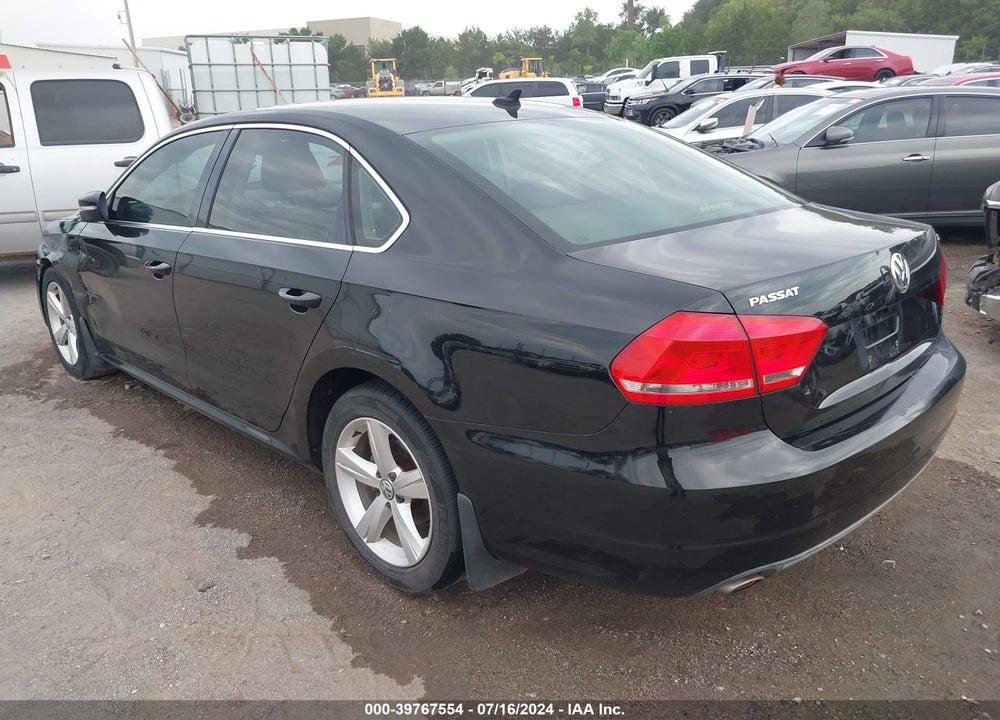 2013 VOLKSWAGEN PASSAT 2.5L SE VIN: 1VWBP7A33DC063147