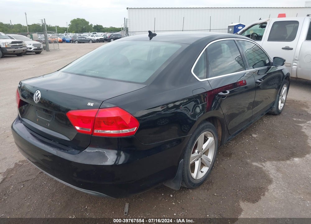 2013 VOLKSWAGEN PASSAT 2.5L SE VIN: 1VWBP7A33DC063147
