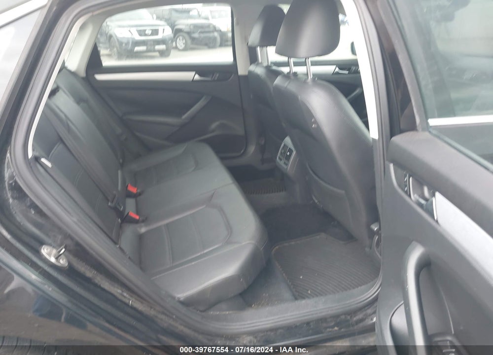 2013 VOLKSWAGEN PASSAT 2.5L SE VIN: 1VWBP7A33DC063147