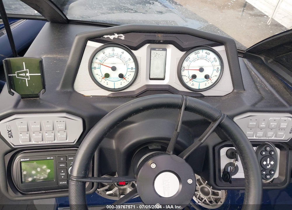 2021 AXIS WAKE VIN: AWRA7218F021