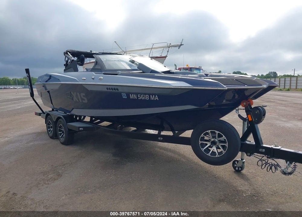 2021 AXIS WAKE VIN: AWRA7218F021