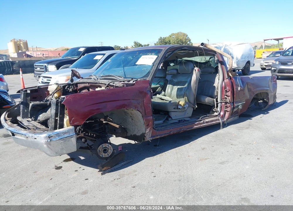 2000 CHEVROLET SILVERADO 1500 LT VIN: 2GCEC19T8Y1375795