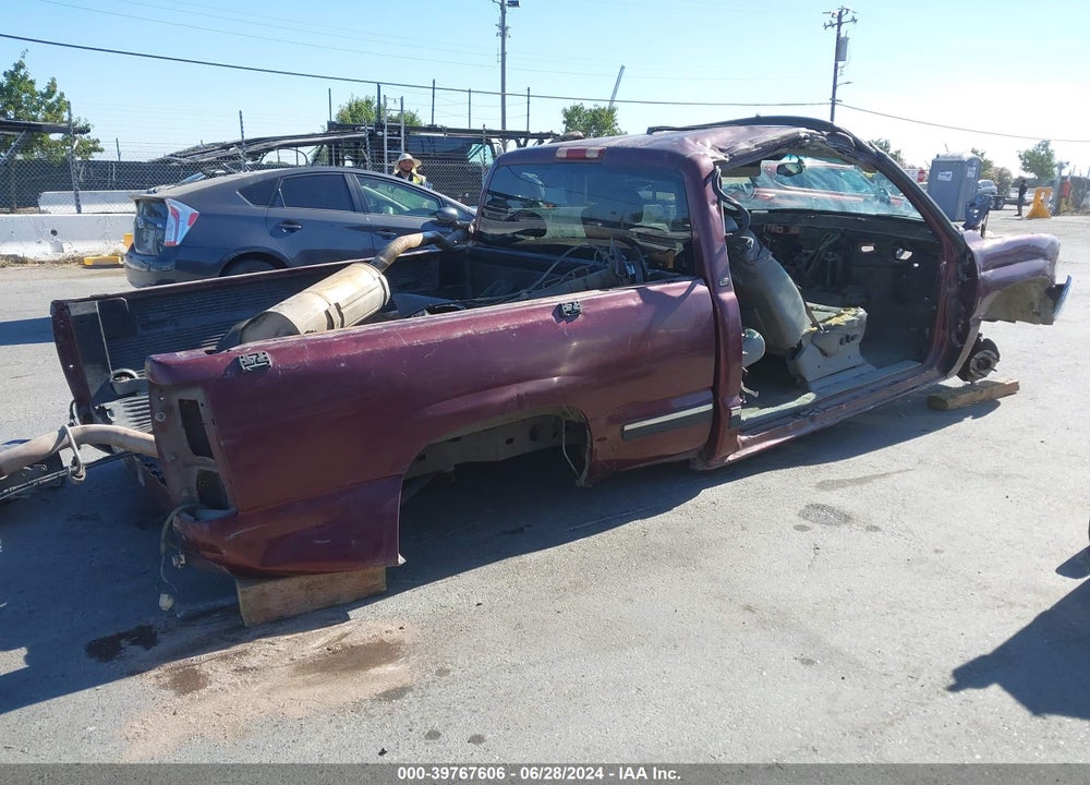 2000 CHEVROLET SILVERADO 1500 LT VIN: 2GCEC19T8Y1375795