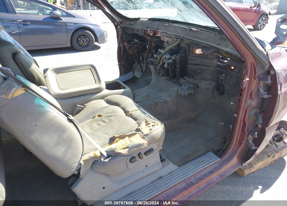 2000 CHEVROLET SILVERADO 1500 LT VIN: 2GCEC19T8Y1375795