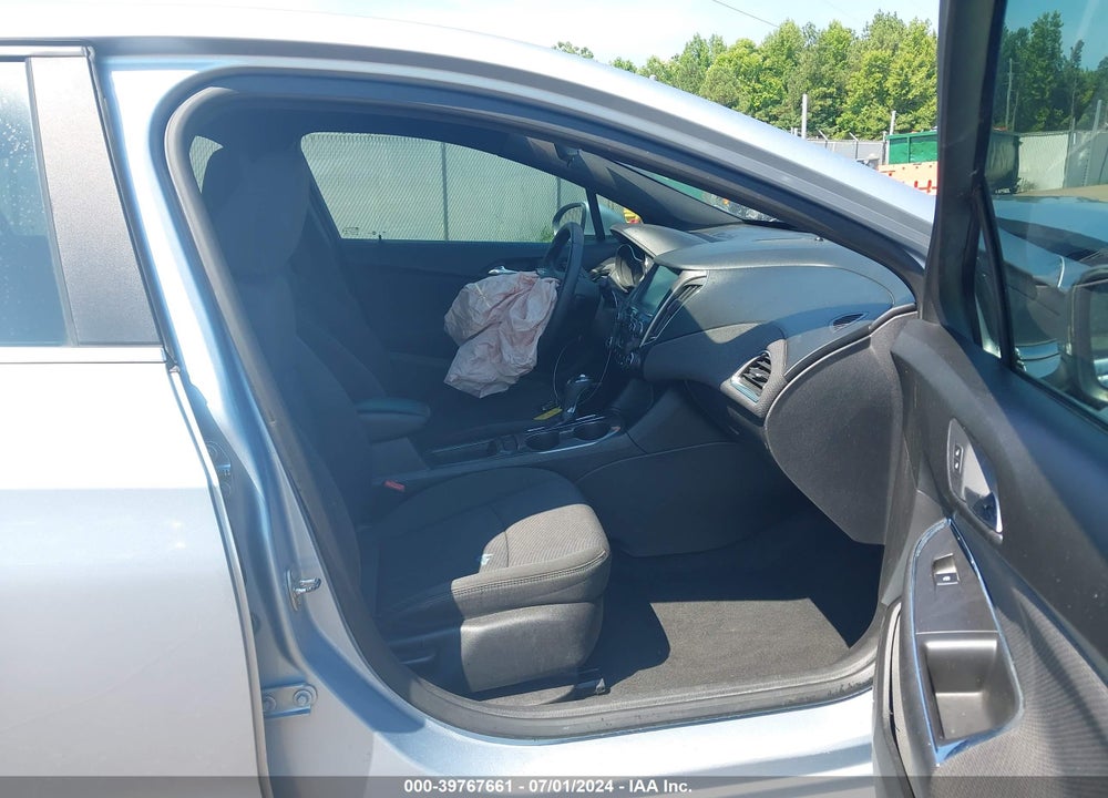 2017 CHEVROLET CRUZE LT AUTO VIN: 1G1BE5SM0H7220077