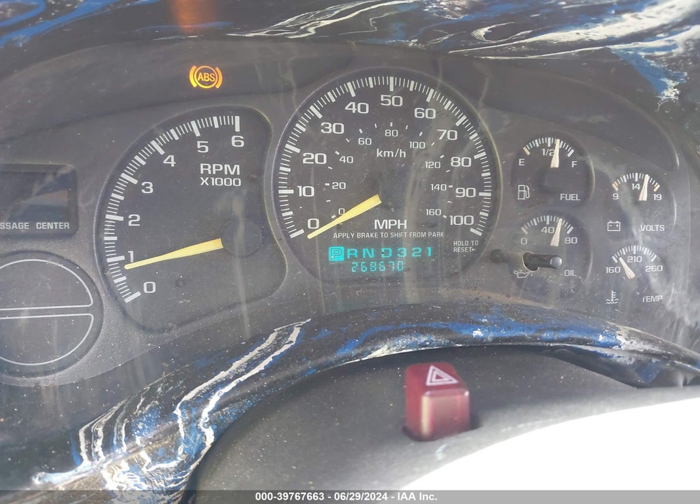 2000 CHEVROLET SILVERADO 1500 LS VIN: 2GCEC19T3Y1357821