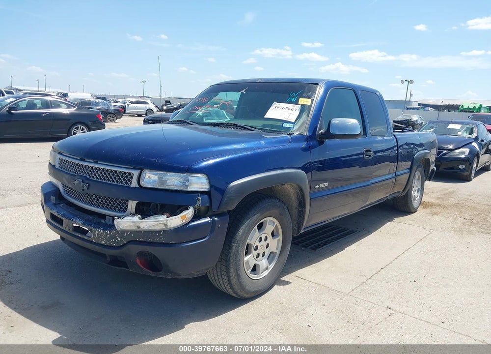 2000 CHEVROLET SILVERADO 1500 LS VIN: 2GCEC19T3Y1357821