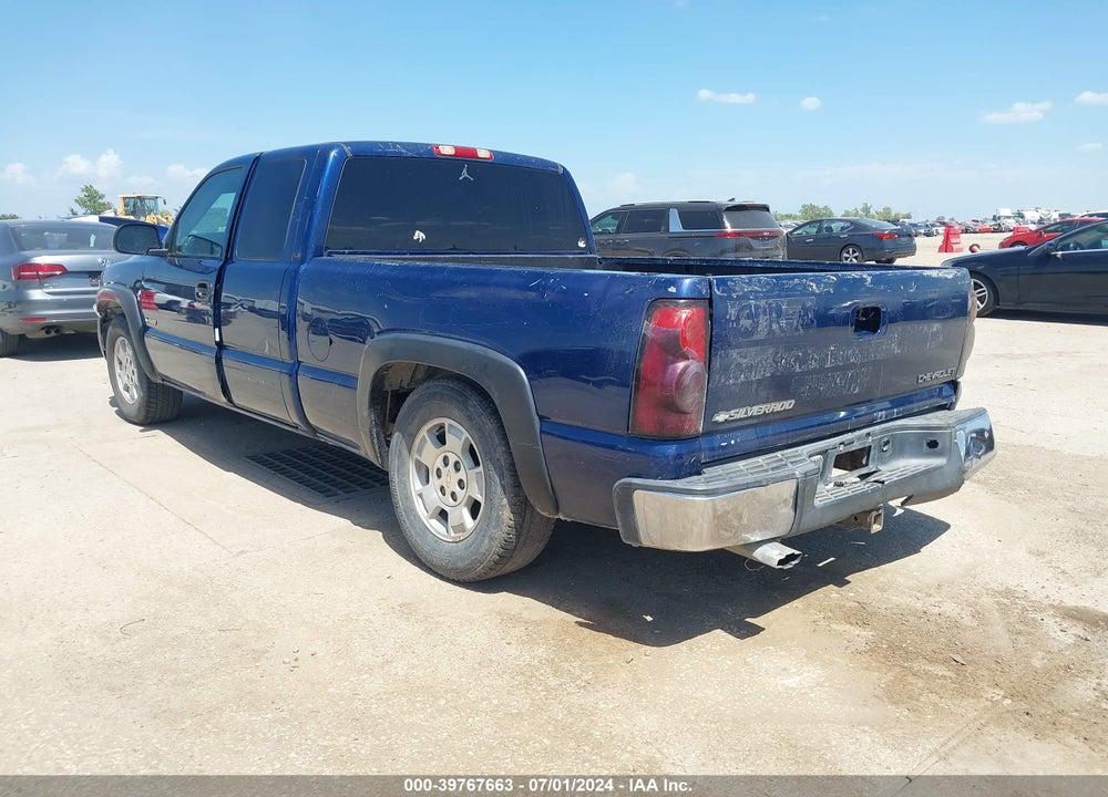 2000 CHEVROLET SILVERADO 1500 LS VIN: 2GCEC19T3Y1357821