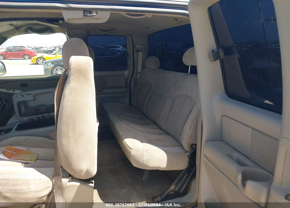 2000 CHEVROLET SILVERADO 1500 LS VIN: 2GCEC19T3Y1357821